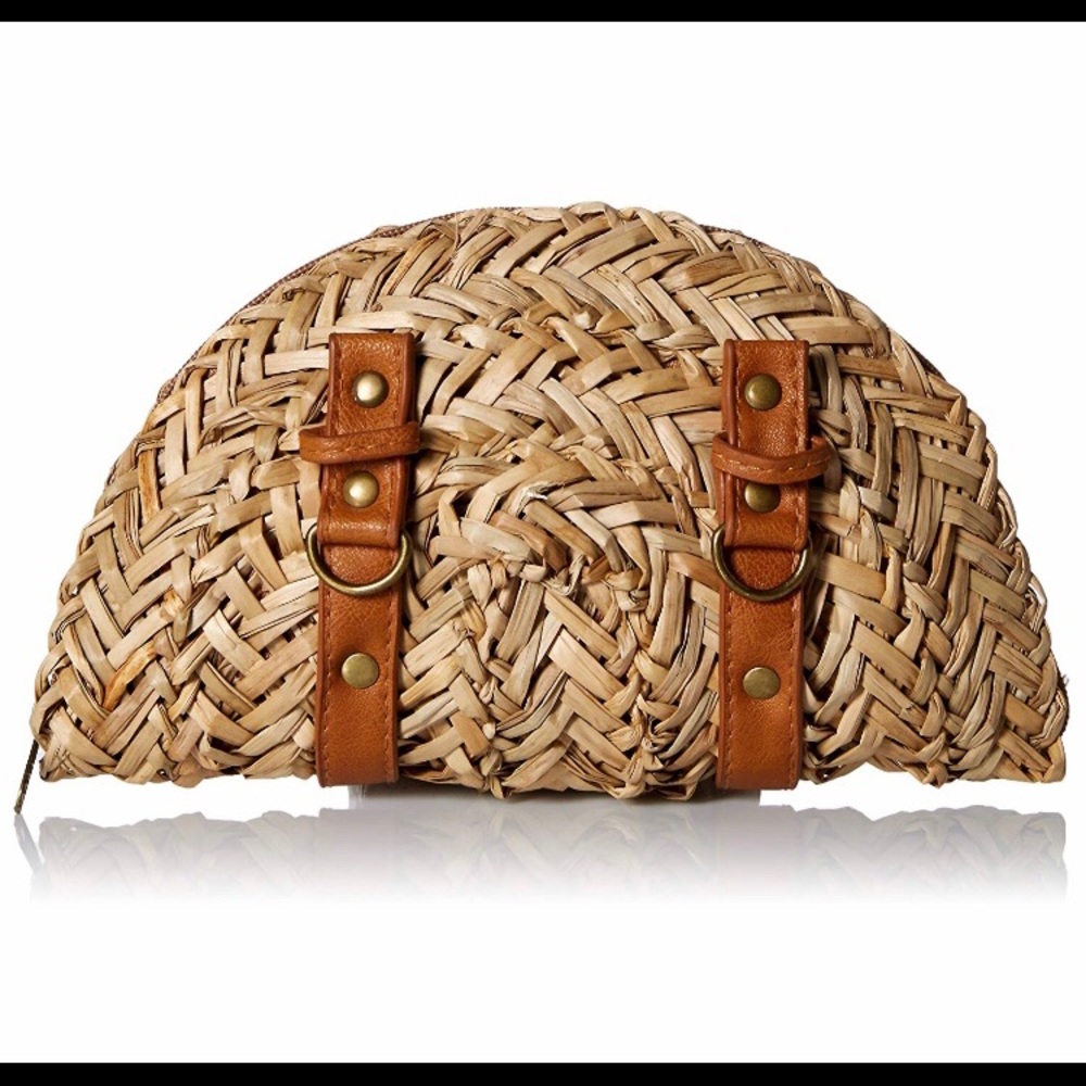 NWOT Straw Sea Grass Crescent Clutch Leather Strap